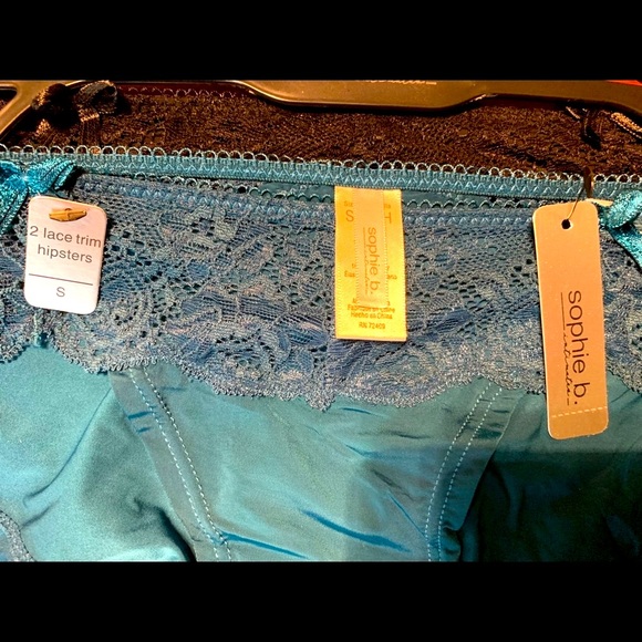 Bundle of 2 beautiful laced panties black & petroleum blue colors US Small NWT - Picture 8 of 8